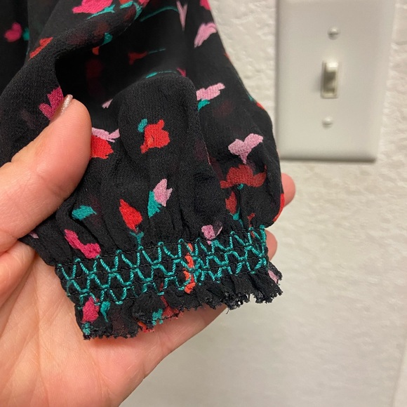 Joie Gontilda Silk Floral Long-Sleeve Top - Picture 5 of 10